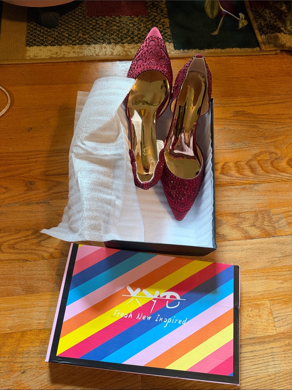 XYD Pointed-Toe Embellished Pumps